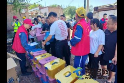包神鐵路運(yùn)輸處開展“路外安全+環(huán)保意識(shí)” 雙宣主題活動(dòng)