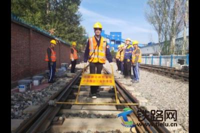 包神鐵路運輸處開展汛期非正常接發(fā)車應急演練